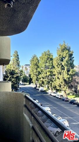 420 S Harvard Boulevard 301, Los Angeles, CA 90020