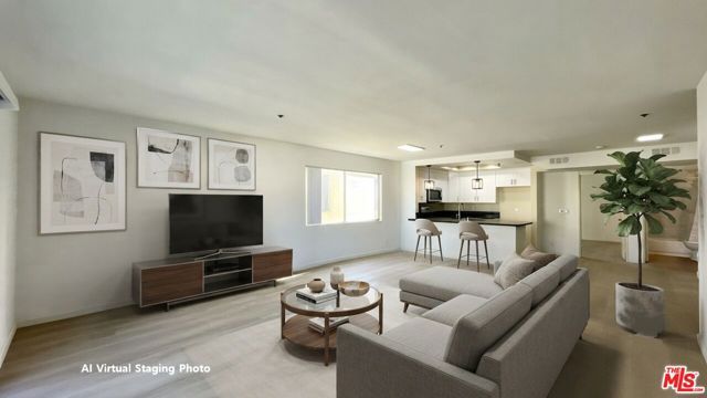 420 S Harvard Boulevard 301, Los Angeles, CA 90020