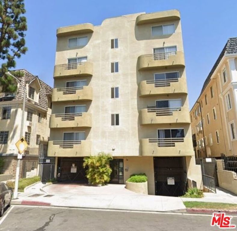 420 S Harvard Boulevard 301, Los Angeles, CA 90020
