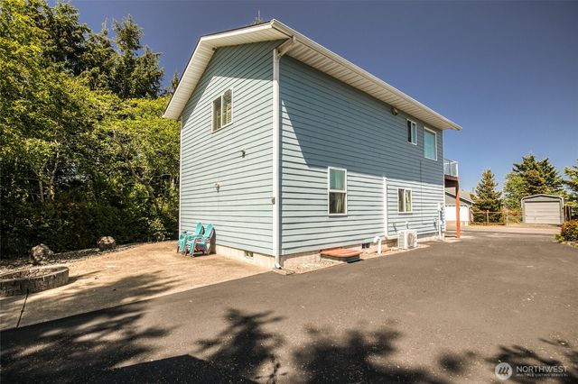 659 Chinook Avenue SE, Ocean Shores, WA 98569