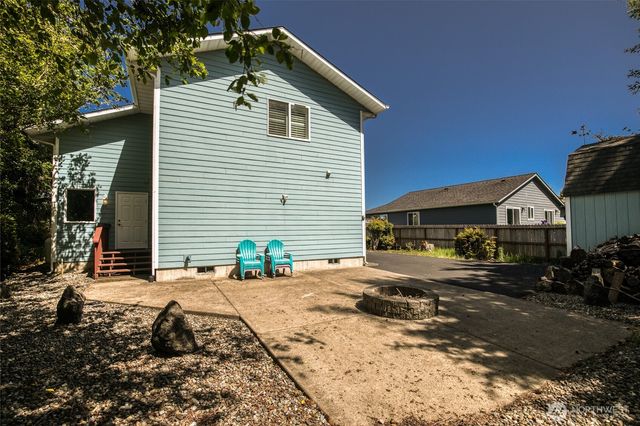 659 Chinook Avenue SE, Ocean Shores, WA 98569