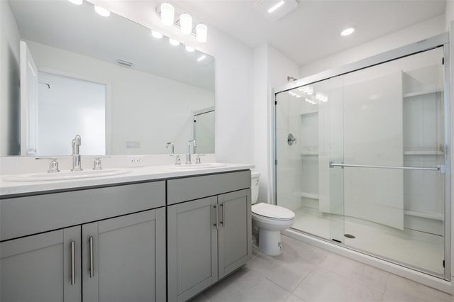 2419 PARAVANE WAY, Wesley Chapel, FL 33543