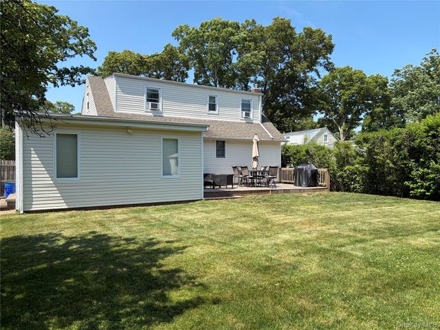 62 Pell Avenue, North Babylon, NY 11703