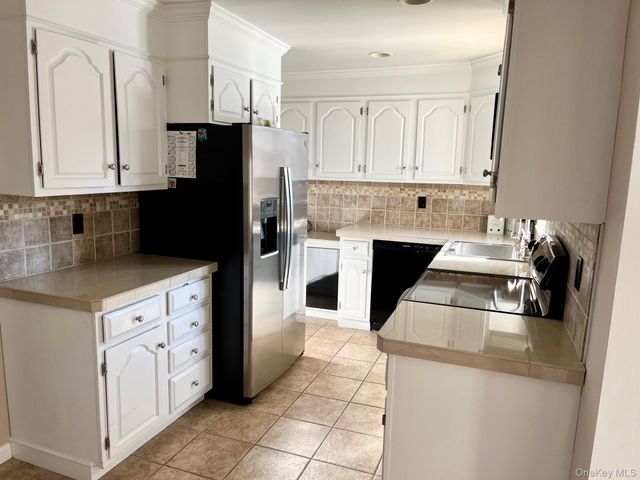 62 Pell Avenue, North Babylon, NY 11703