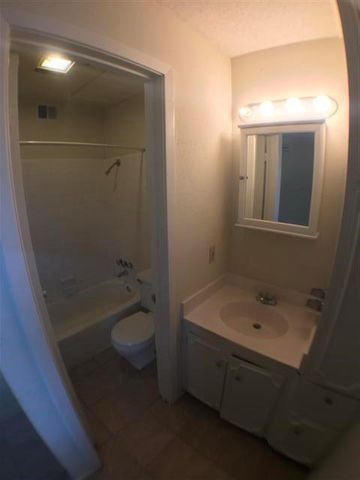 2612 Salado ST 114, Austin, TX 78705