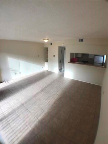 2612 Salado ST 114, Austin, TX 78705