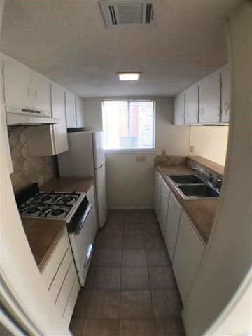 2612 Salado ST 114, Austin, TX 78705