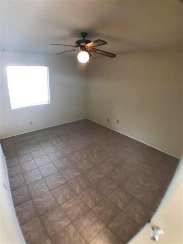 2612 Salado ST 114, Austin, TX 78705