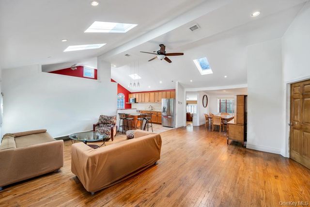 96 Rosedale Road, North Woodmere, NY 11581