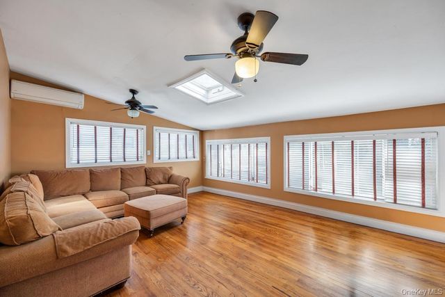 96 Rosedale Road, North Woodmere, NY 11581