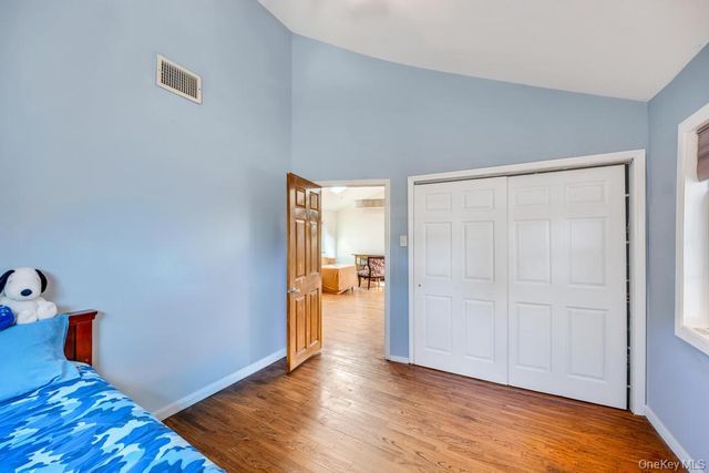 96 Rosedale Road, North Woodmere, NY 11581