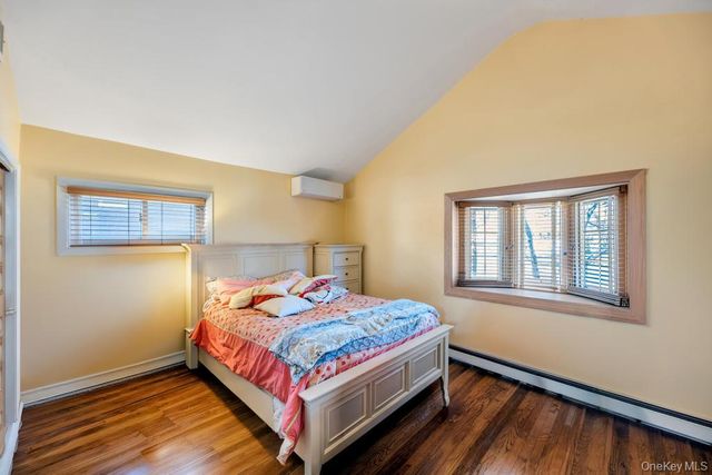 96 Rosedale Road, North Woodmere, NY 11581