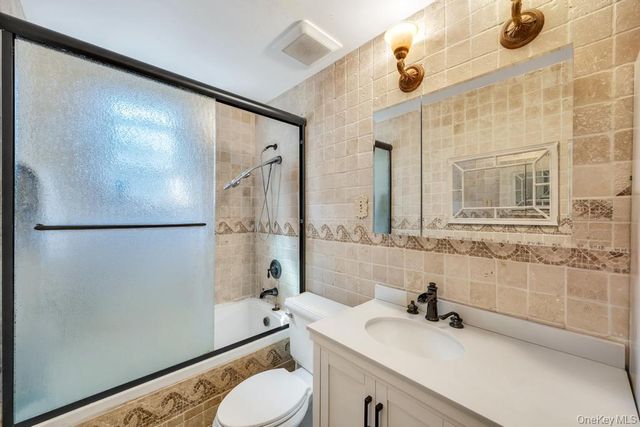 96 Rosedale Road, North Woodmere, NY 11581