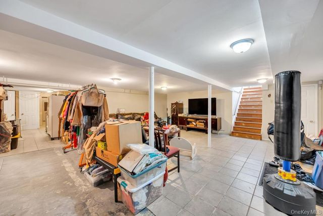 96 Rosedale Road, North Woodmere, NY 11581