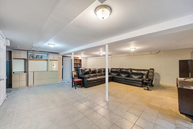 96 Rosedale Road, North Woodmere, NY 11581