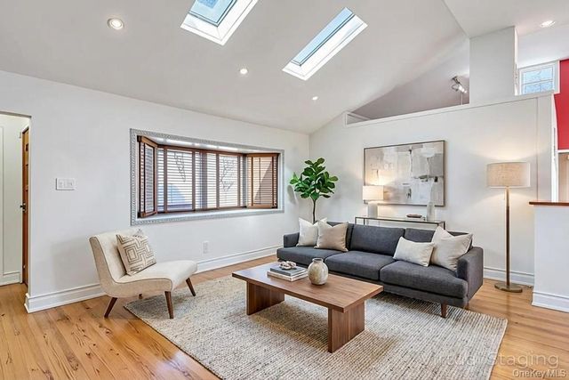 96 Rosedale Road, North Woodmere, NY 11581