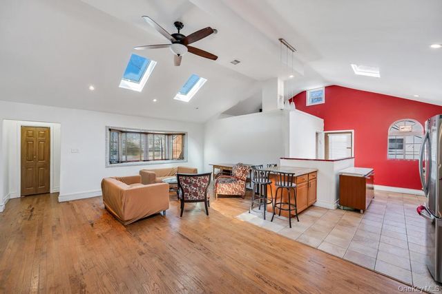 96 Rosedale Road, North Woodmere, NY 11581