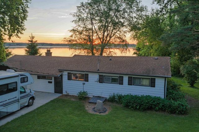 W10224 Surfside Drive, Beaver Dam, WI 53916