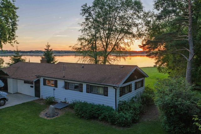 W10224 Surfside Drive, Beaver Dam, WI 53916