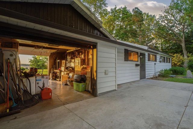 W10224 Surfside Drive, Beaver Dam, WI 53916