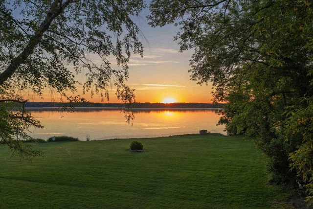 W10224 Surfside Drive, Beaver Dam, WI 53916