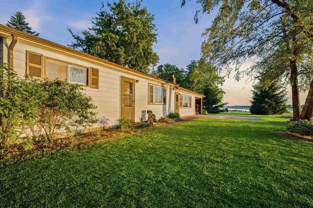W10224 Surfside Drive, Beaver Dam, WI 53916