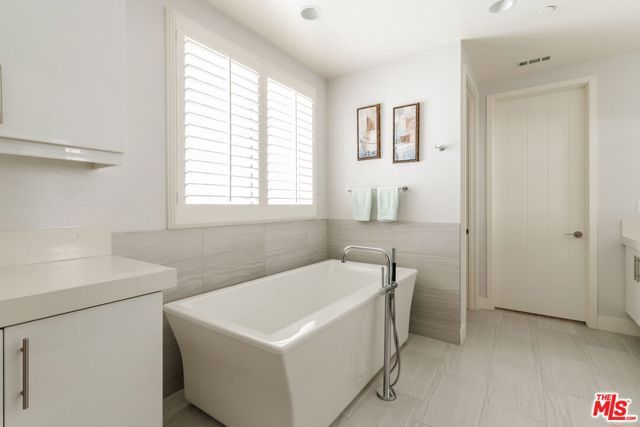 12655 Sandhill Lane 2, Los Angeles, CA 90094