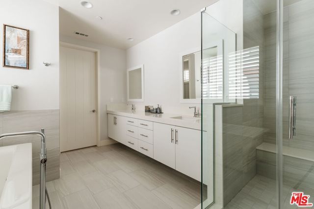 12655 Sandhill Lane 2, Los Angeles, CA 90094