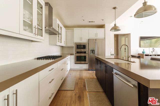 12655 Sandhill Lane 2, Los Angeles, CA 90094