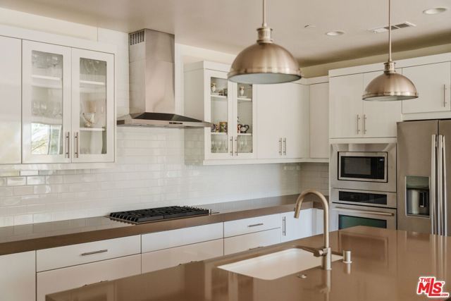 12655 Sandhill Lane 2, Los Angeles, CA 90094