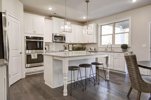 1731 Silver Crest Way, Hoschton, GA 30548