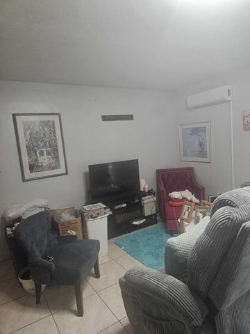 709 SW 4th Street, Hallandale Beach, FL 33009