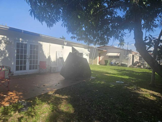 709 SW 4th Street, Hallandale Beach, FL 33009