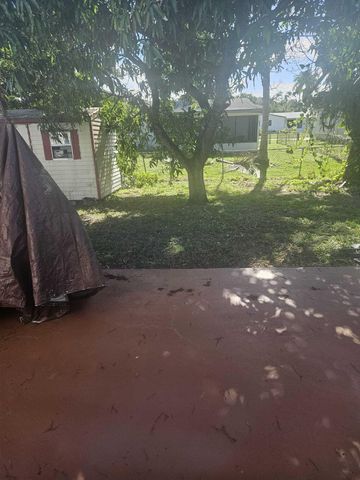 709 SW 4th Street, Hallandale Beach, FL 33009