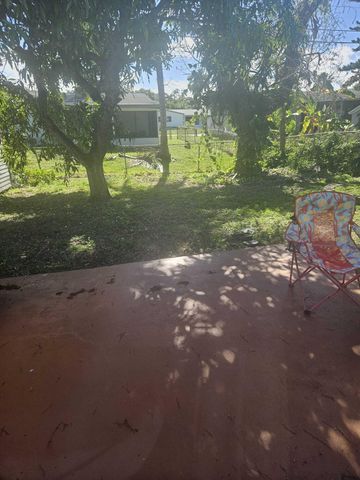 709 SW 4th Street, Hallandale Beach, FL 33009