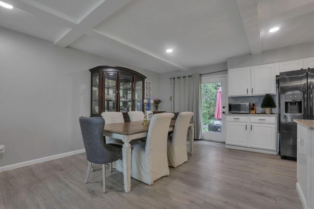 1330 Sequoia Lane, Heath, OH 43056