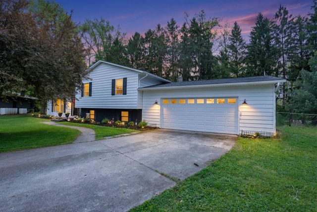 1330 Sequoia Lane, Heath, OH 43056