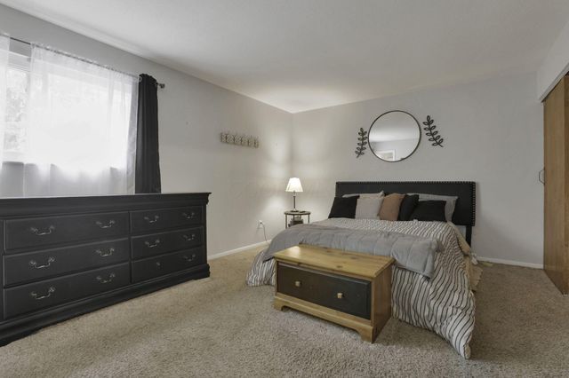 1330 Sequoia Lane, Heath, OH 43056