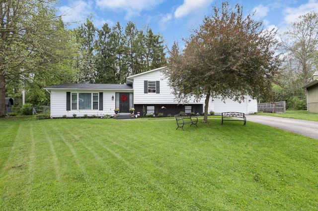 1330 Sequoia Lane, Heath, OH 43056