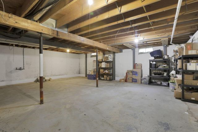 1330 Sequoia Lane, Heath, OH 43056