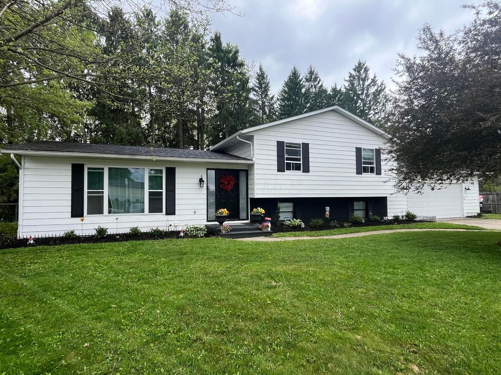 1330 Sequoia Lane, Heath, OH 43056