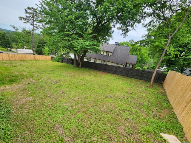 317 Signal Drive, Rossville, GA 30741