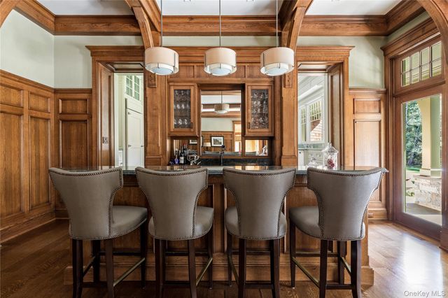 143 Heather Lane, Mill Neck, NY 11765