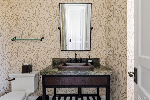 143 Heather Lane, Mill Neck, NY 11765