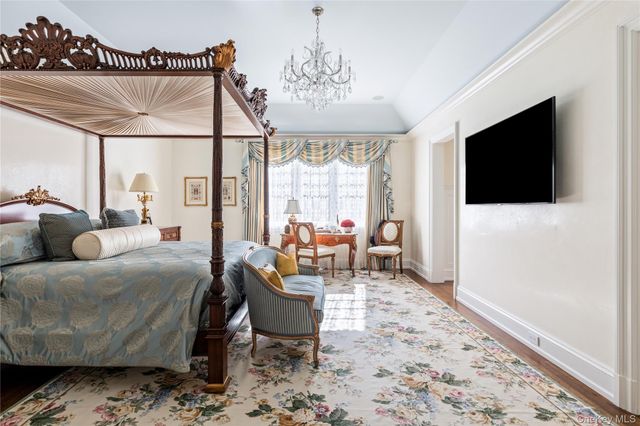 143 Heather Lane, Mill Neck, NY 11765