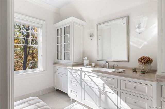 143 Heather Lane, Mill Neck, NY 11765