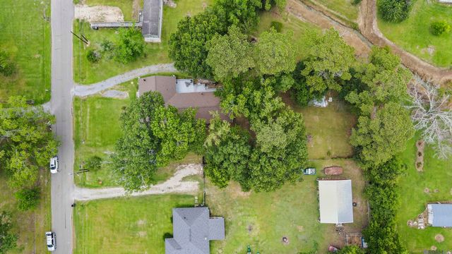 16290 Oakridge Dr, Prairieville, LA 70769