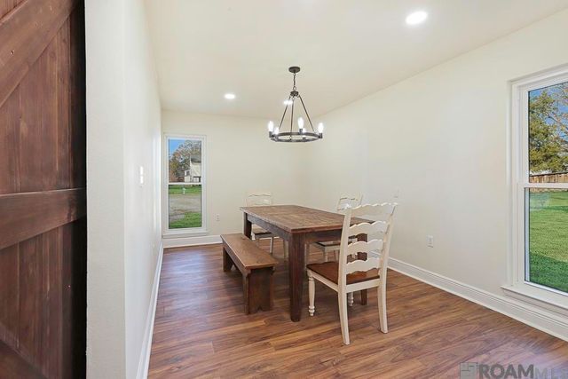 16290 Oakridge Dr, Prairieville, LA 70769