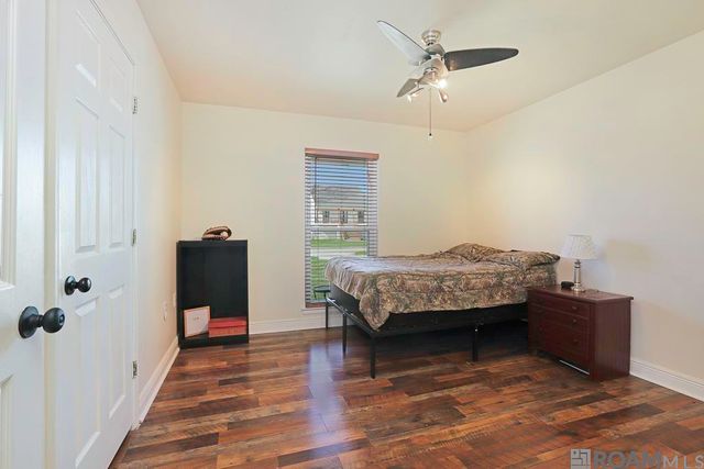 16290 Oakridge Dr, Prairieville, LA 70769