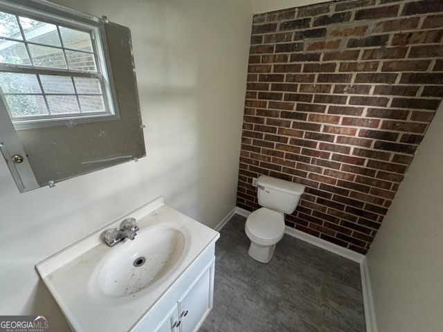 106 Scarborough Road, Centerville, GA 31028